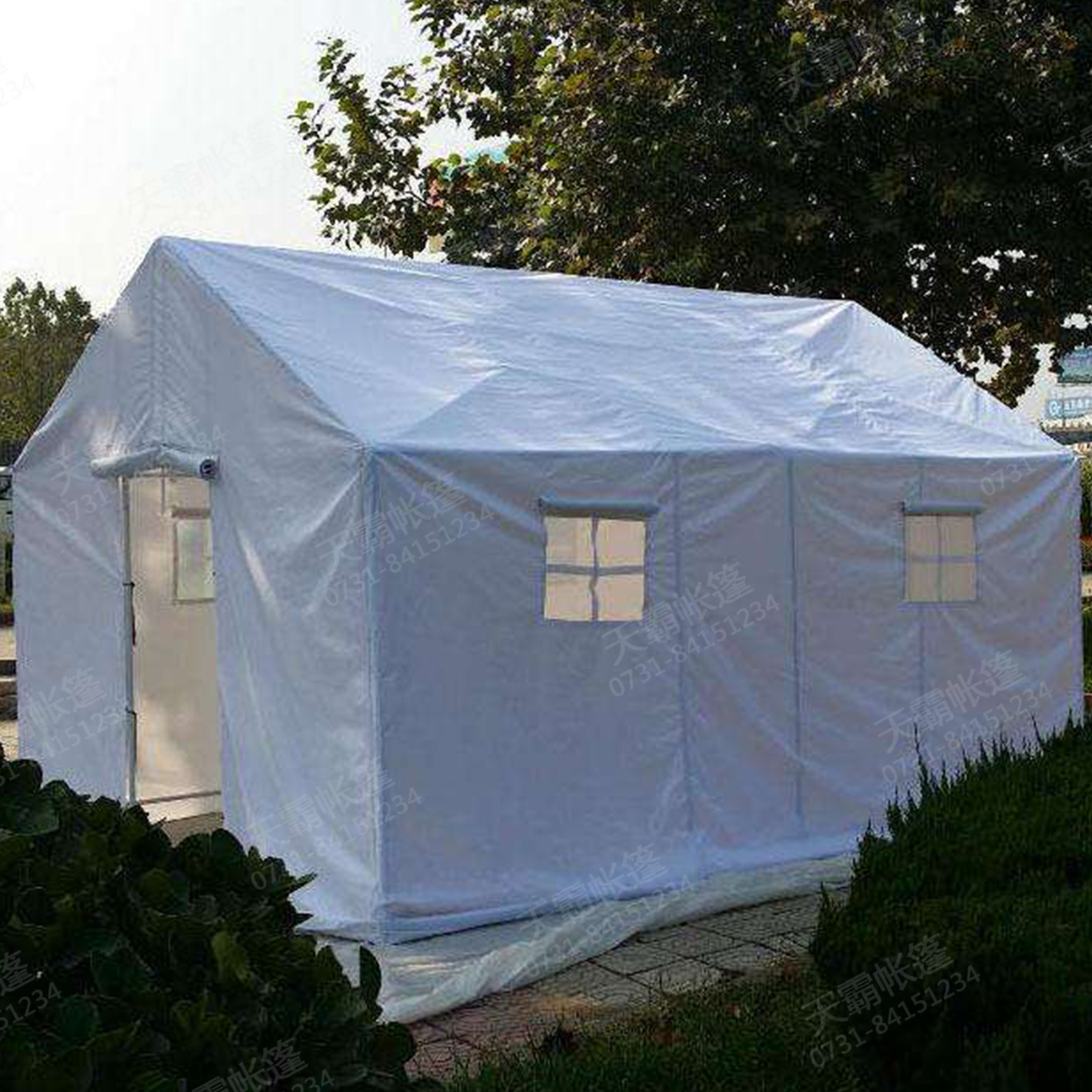 白色應(yīng)急帳篷