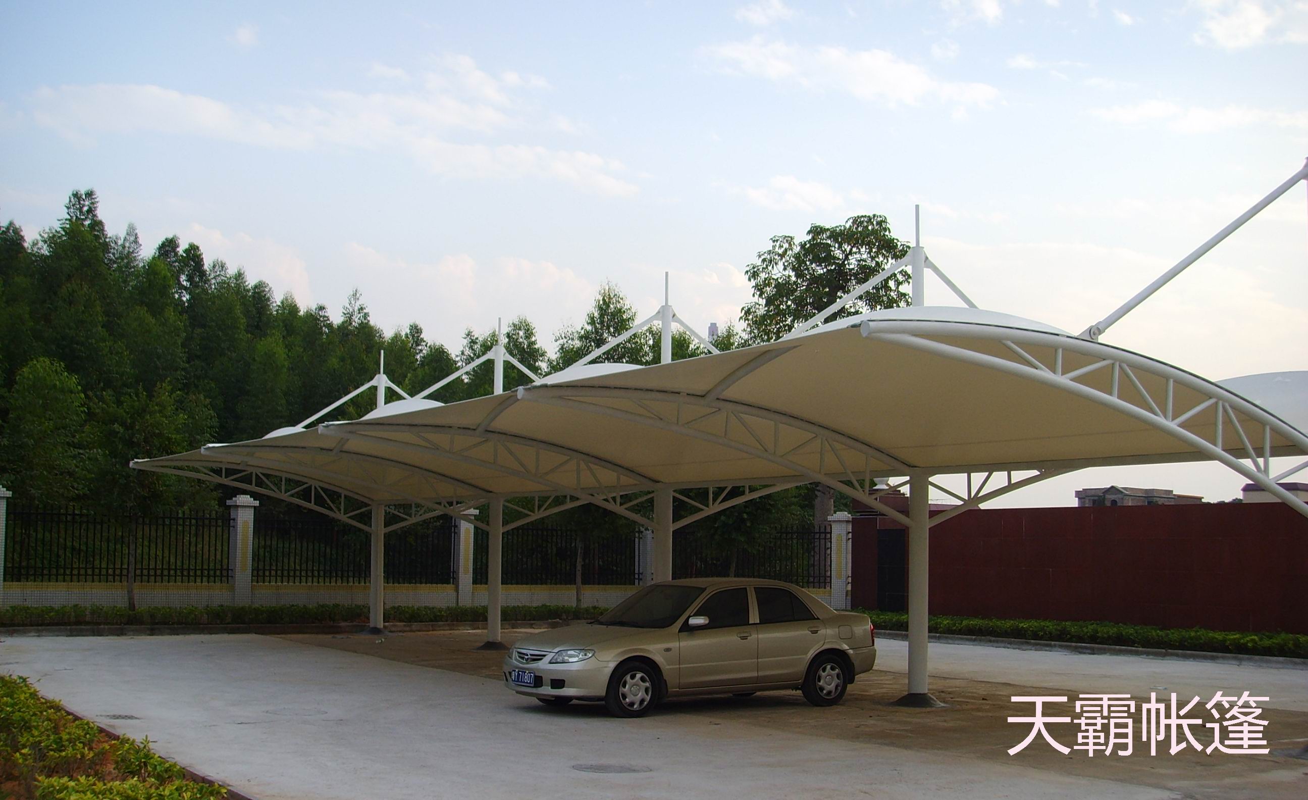 使用膜結(jié)構(gòu)停車棚,你需要注意下面幾點