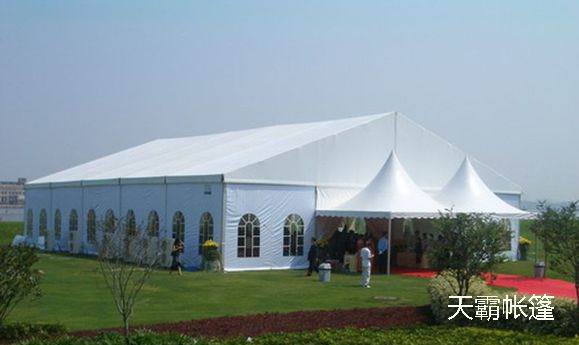 鋁合金婚慶篷房的優(yōu)勢在哪里？