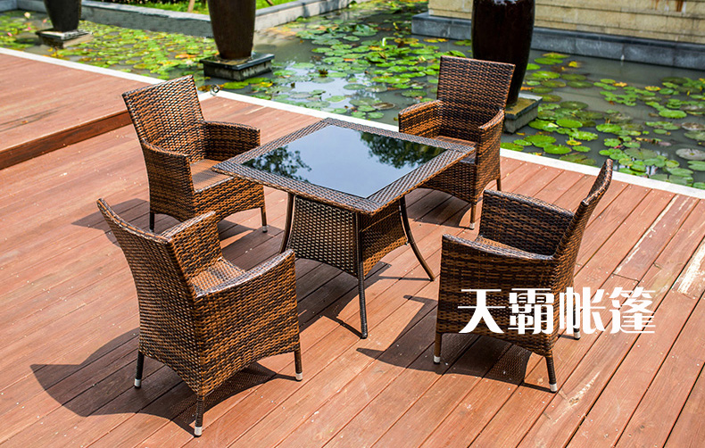 想要露臺(tái)/花園/后院成為風(fēng)景，戶外家具的選擇很重要