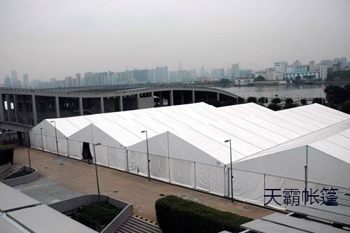 大型篷房和鋼結(jié)構(gòu)對比，哪個(gè)性價(jià)比更高？